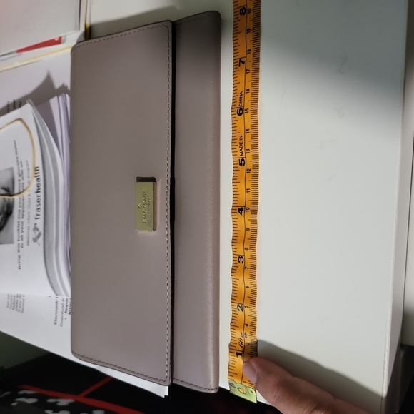 𝅺KATE Spade Slim Bifold Long Wallet Grayish Color with lots of Card Slot - Picture 8 of 9